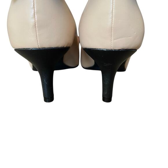 I Heart Beige Tan Chihuahua Kitten Heels Bow Back Faux Leather size 9 Puppy Dog - Picture 6 of 9